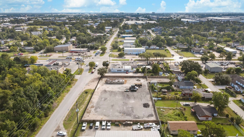 10215 Tanner Rd, Houston, TX for lease - Building Photo - Image 2 of 6