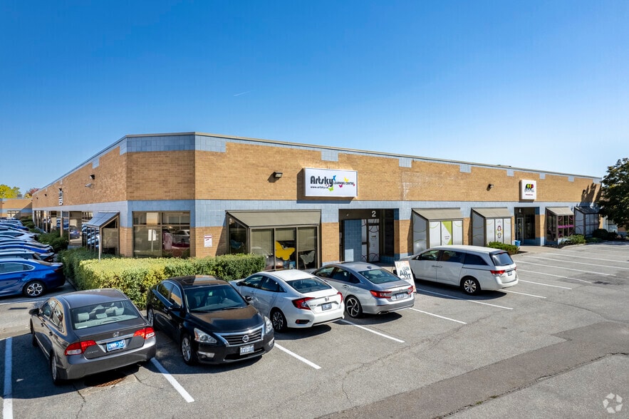 563 Edward Ave, Richmond Hill, ON for sale - Primary Photo - Image 1 of 1