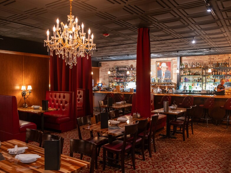 794 Pine St, Muskegon, MI à vendre - Photo du bâtiment - Image 2 de 23