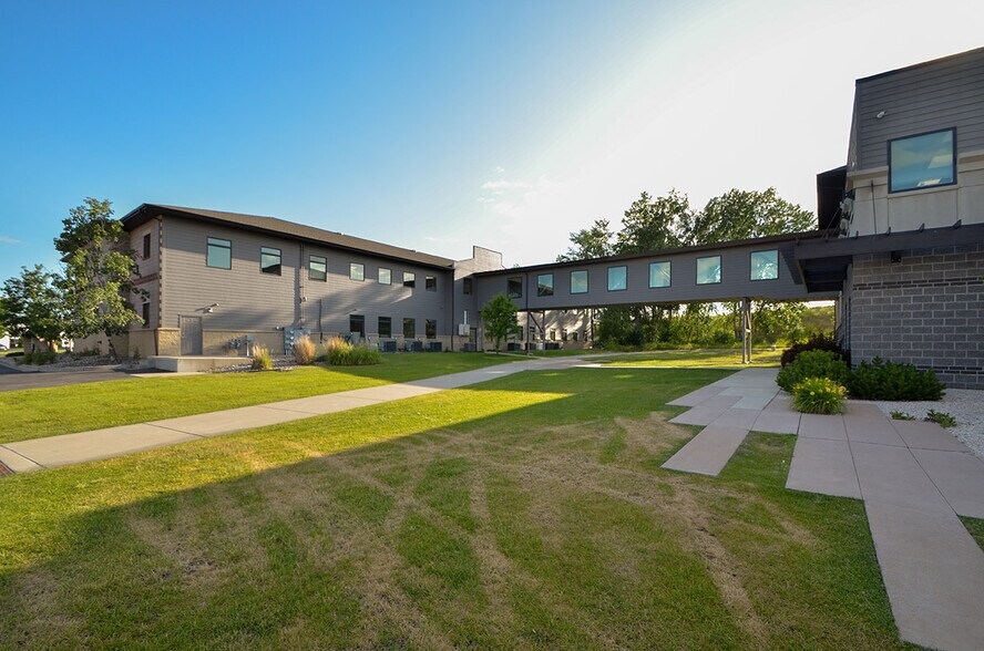 970 S 29th St W, Billings, MT for sale - Building Photo - Image 3 of 36