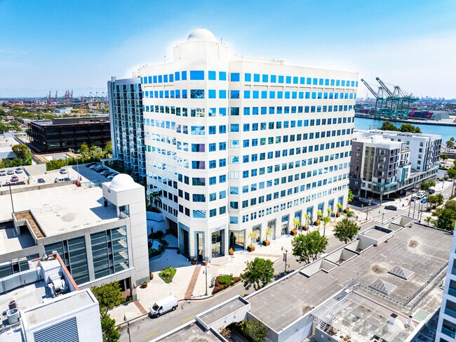 Plus de détails pour 222 W 6th St, San Pedro, CA - Bureau à vendre