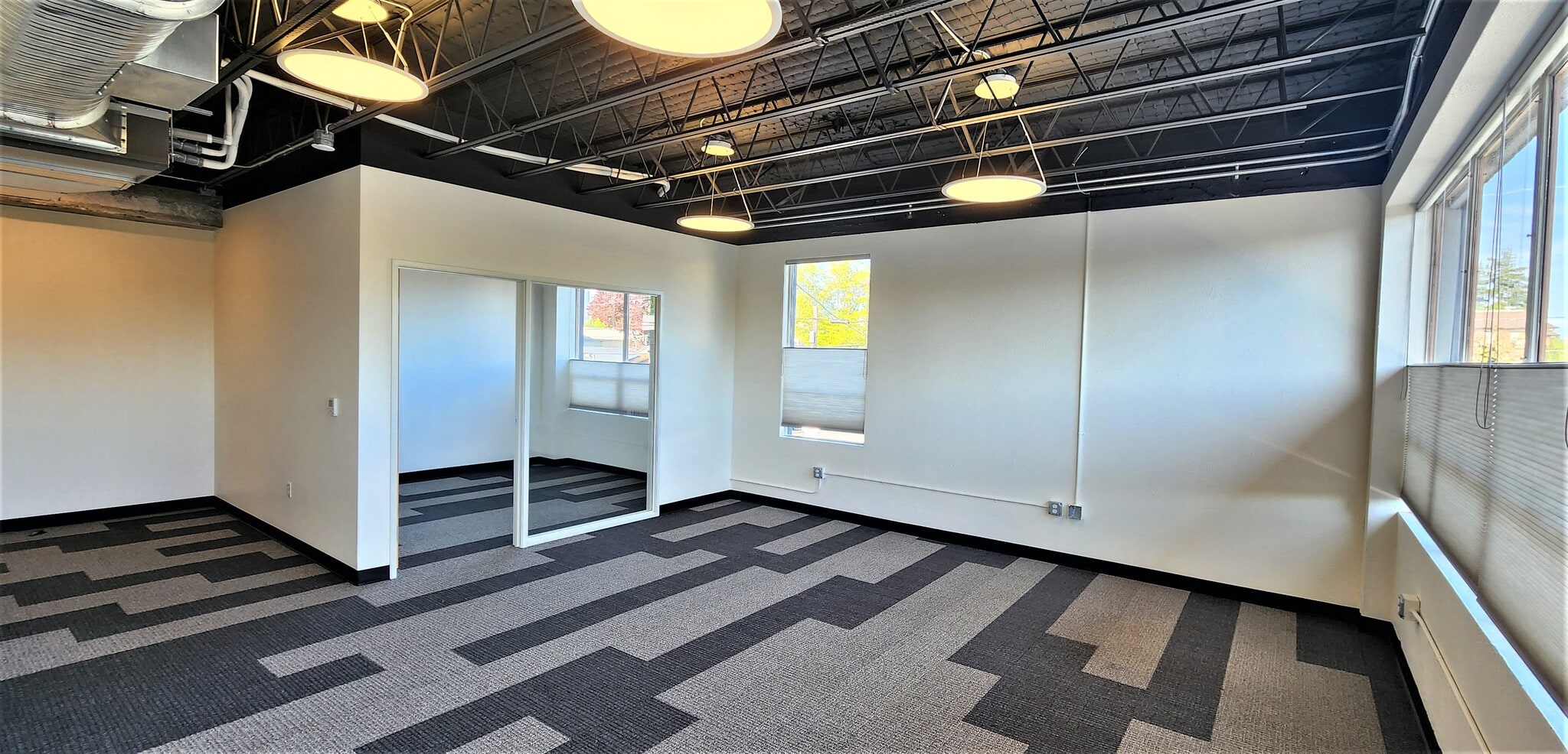 1249 Willamette St, Eugene, OR for lease Interior Photo- Image 1 of 16