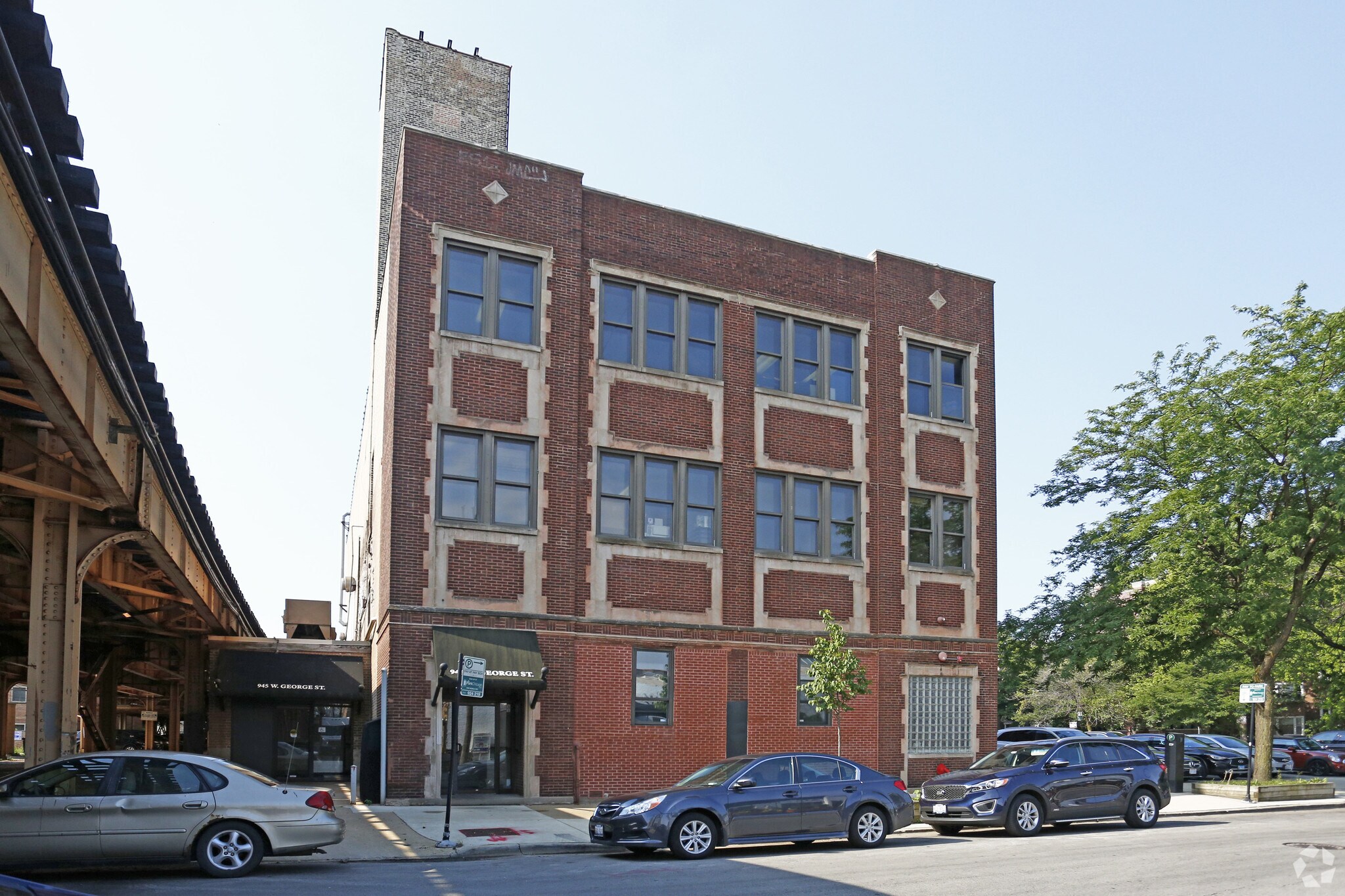 945 W George St, Chicago, IL for lease Primary Photo- Image 1 of 8