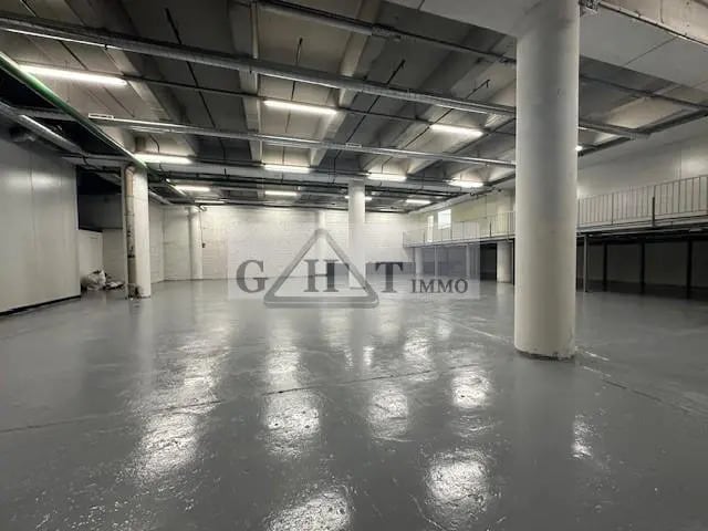 Industrial in Bagnolet for lease Interior Photo- Image 1 of 8