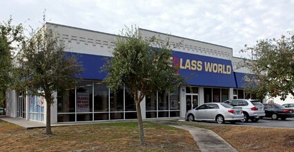 1400 NW 167th St, Miami, FL à louer Photo du bâtiment- Image 2 de 6