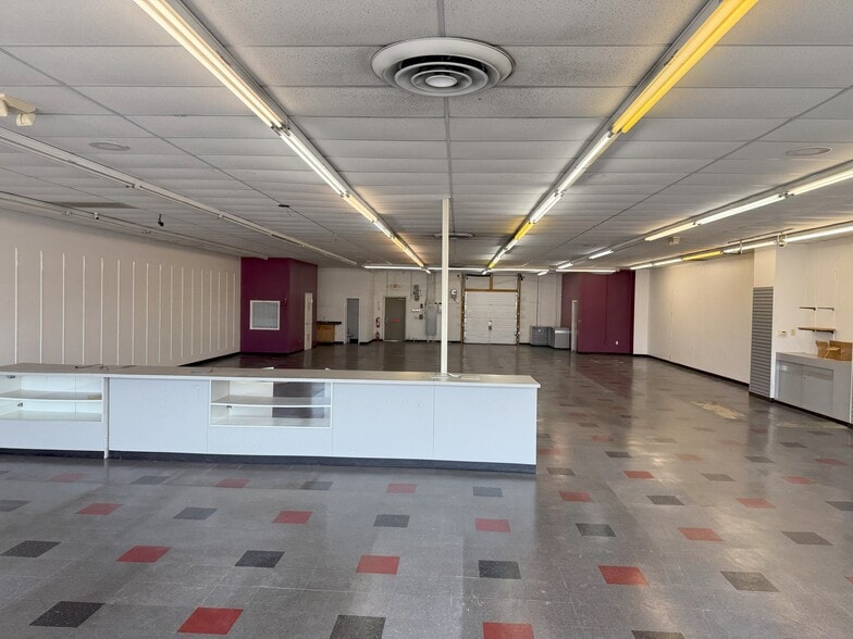 1131 W Alexis Rd, Toledo, OH for sale - Interior Photo - Image 2 of 8