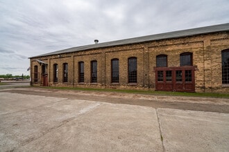 1320-1350 N Pacific Rd, Brainerd, MN for lease Building Photo- Image 1 of 10