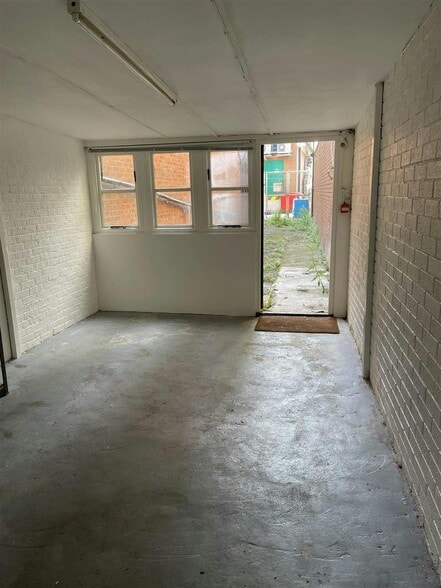 1a High St, Chippenham for lease - Building Photo - Image 2 of 2
