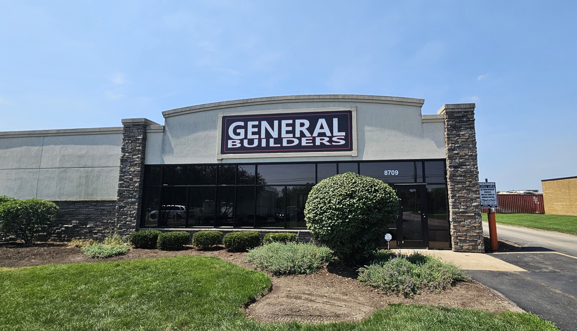 8709 Pyott Rd, Lake In The Hills, IL for lease Interior Photo- Image 1 of 6