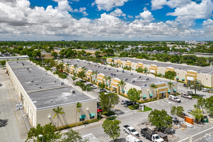 1801-1867 Banks Rd, Margate, FL for lease - Aerial - Image 2 of 18