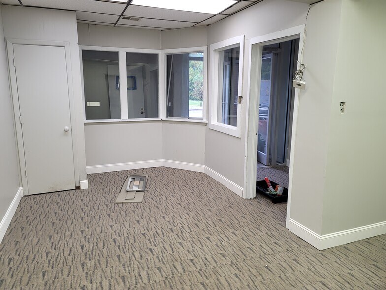 1258 Yarn Mill Rd, Shelby, NC à louer - Hall d’entrée - Image 2 de 11