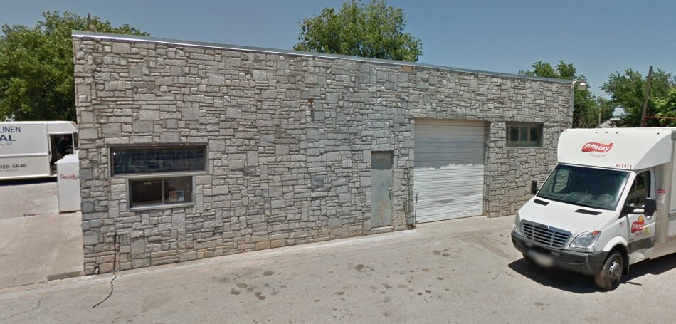 200 N Broadway Ave, Geary, OK à vendre - Photo du bâtiment - Image 2 de 34