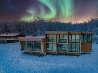 Plus de détails pour 1110 John Kalinas Rd, Fairbanks, AK - Services hôteliers à vendre