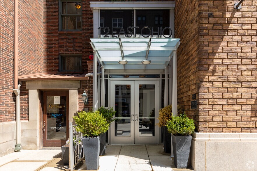 12 E Ohio St, Chicago, IL à louer - Photo du bâtiment - Image 1 de 5