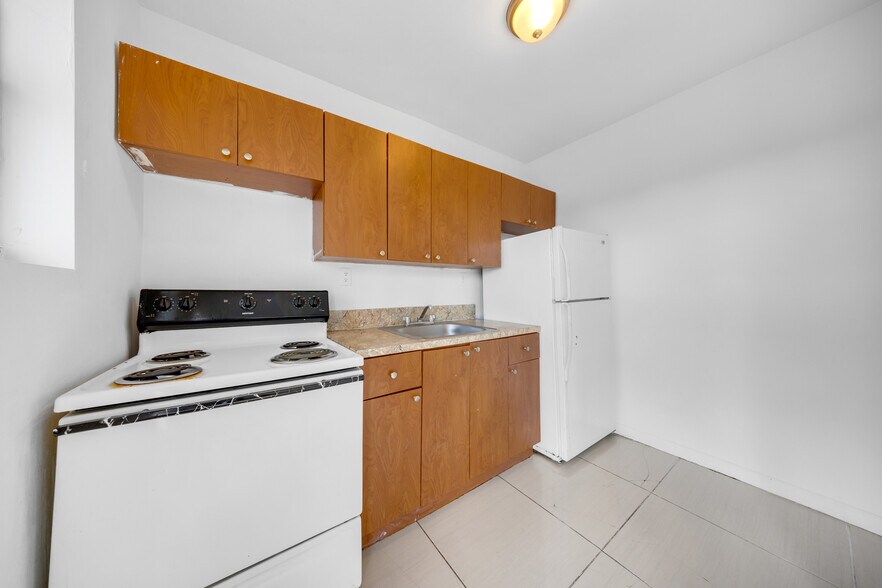 6020 NW 13th Ave, Miami, FL à vendre - Photo intérieure - Image 3 de 30