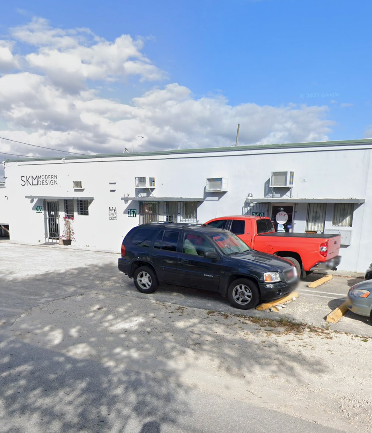 265-275 NE 166th St, Miami, FL for lease Building Photo- Image 1 of 3
