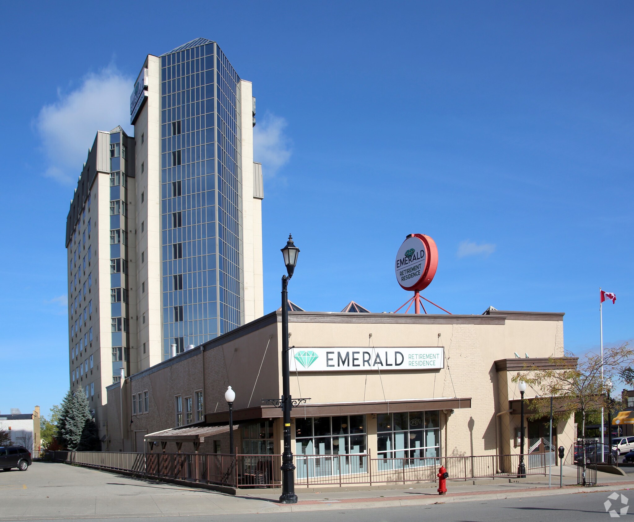 5807 Ferry St, Niagara Falls, ON à vendre Photo principale- Image 1 de 1