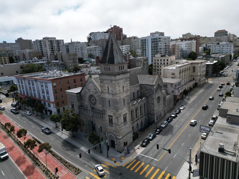 2151 Van Ness Ave, San Francisco, CA à louer - Photo du bâtiment - Image 2 de 6