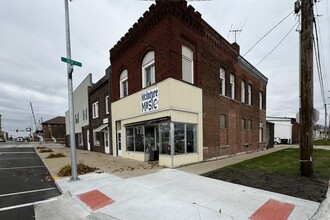 921-927 Story St, Boone, IA for lease Building Photo- Image 2 of 5