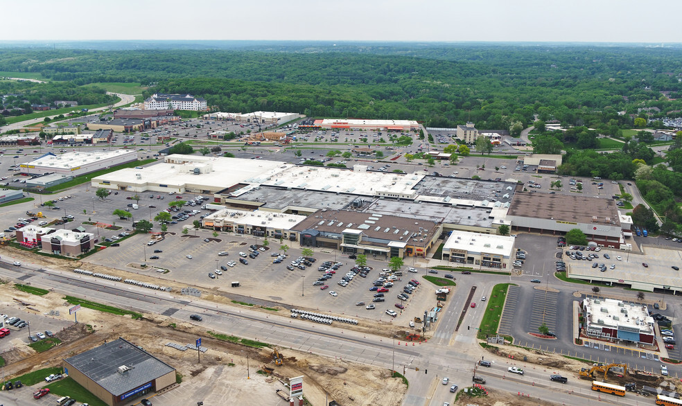 4600 1st Ave NE, Cedar Rapids, IA for lease - Aerial - Image 2 of 12