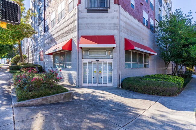 More details for 433 Highland Ave NE, Atlanta, GA - Retail for Lease