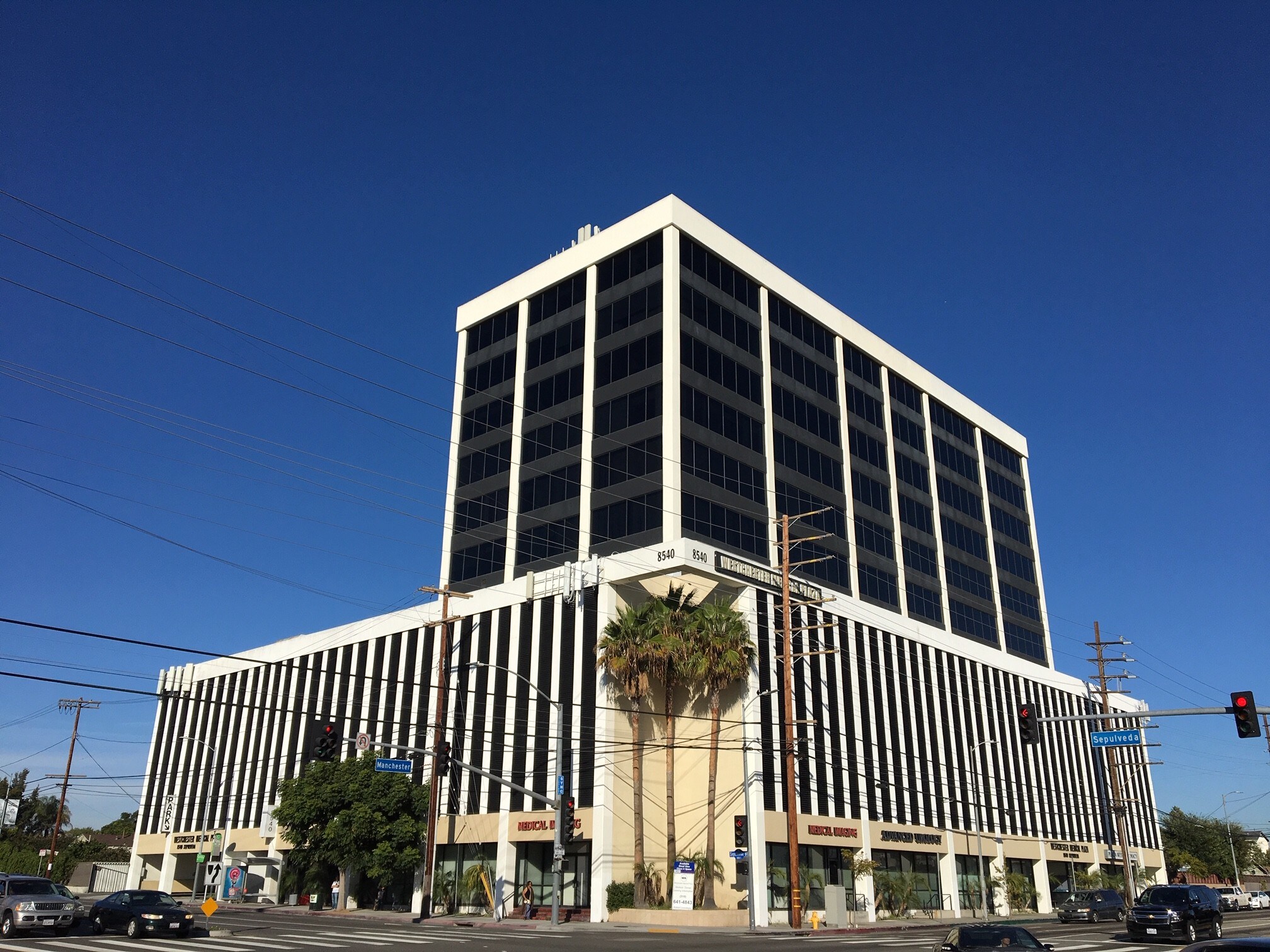 8540 S Sepulveda Blvd, Los Angeles, CA à louer Photo principale- Image 1 de 13