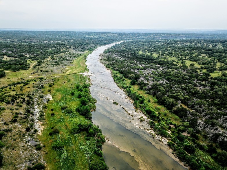 3868 Cypress Mill Rd, Johnson City, TX for sale - Primary Photo - Image 1 of 1