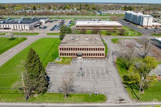 125 Elwood Davis Rd, Syracuse, NY - AERIAL map view