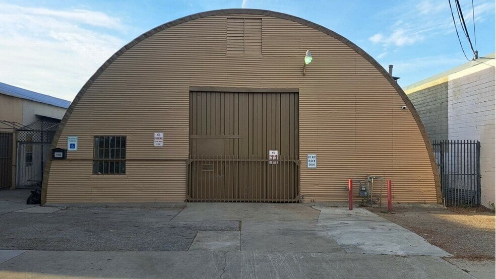 118 E Pomona Ave, Monrovia, CA à louer - Photo principale - Image 1 de 1
