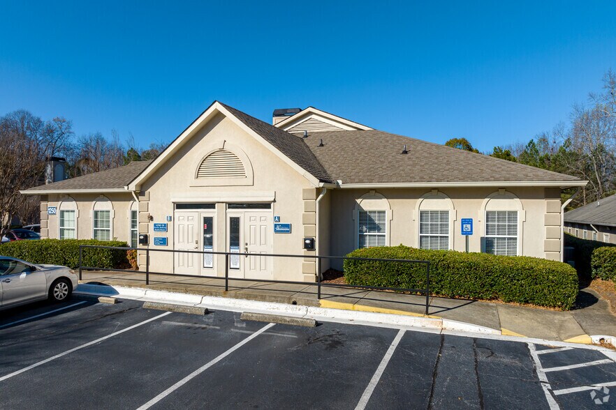 1250 Upper Hembree Rd, Roswell, GA à louer - Photo du bâtiment - Image 2 de 24