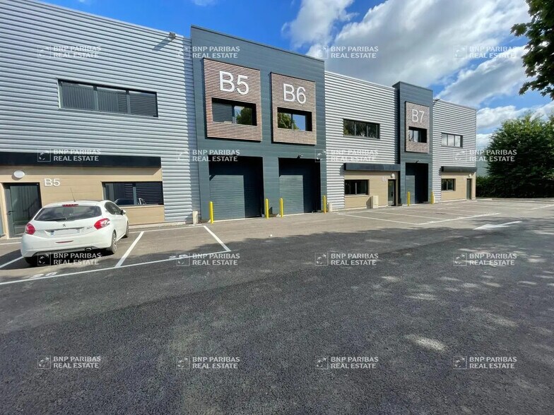 Flex dans Bussy-Saint-Georges à louer - Photo du bâtiment - Image 2 de 5