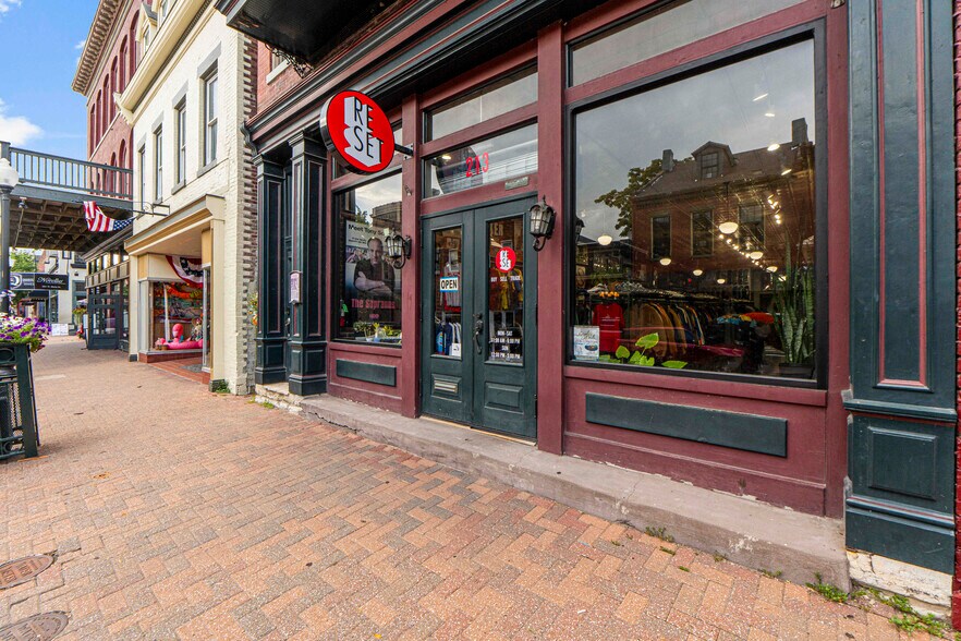 213 N Main St, Saint Charles, MO for sale - Building Photo - Image 2 of 5