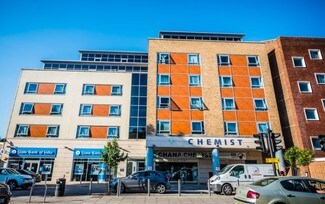 Plus de détails pour 33 High St, Southall - Commerce de détail à louer