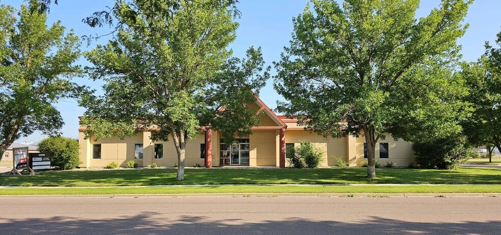 4205 W 53rd St, Sioux Falls, SD for sale - Building Photo - Image 2 of 17