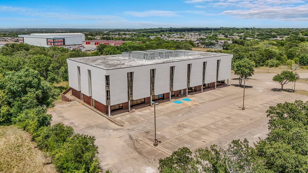 6900 Anderson Blvd, Fort Worth, TX for sale - Building Photo - Image 2 of 21