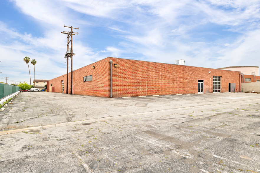 13130 Yukon Ave, Hawthorne, CA for lease - Primary Photo - Image 1 of 6