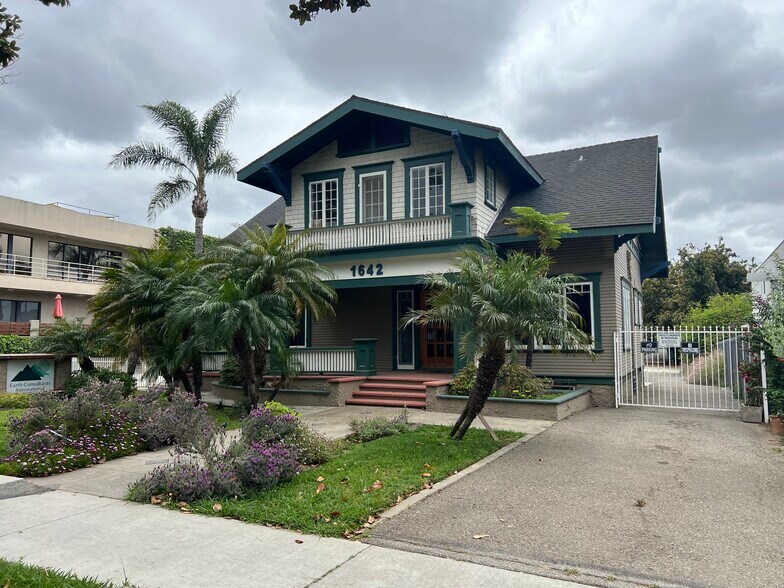 1642 E 4th St, Santa Ana, CA à vendre - Photo du bâtiment - Image 2 de 5