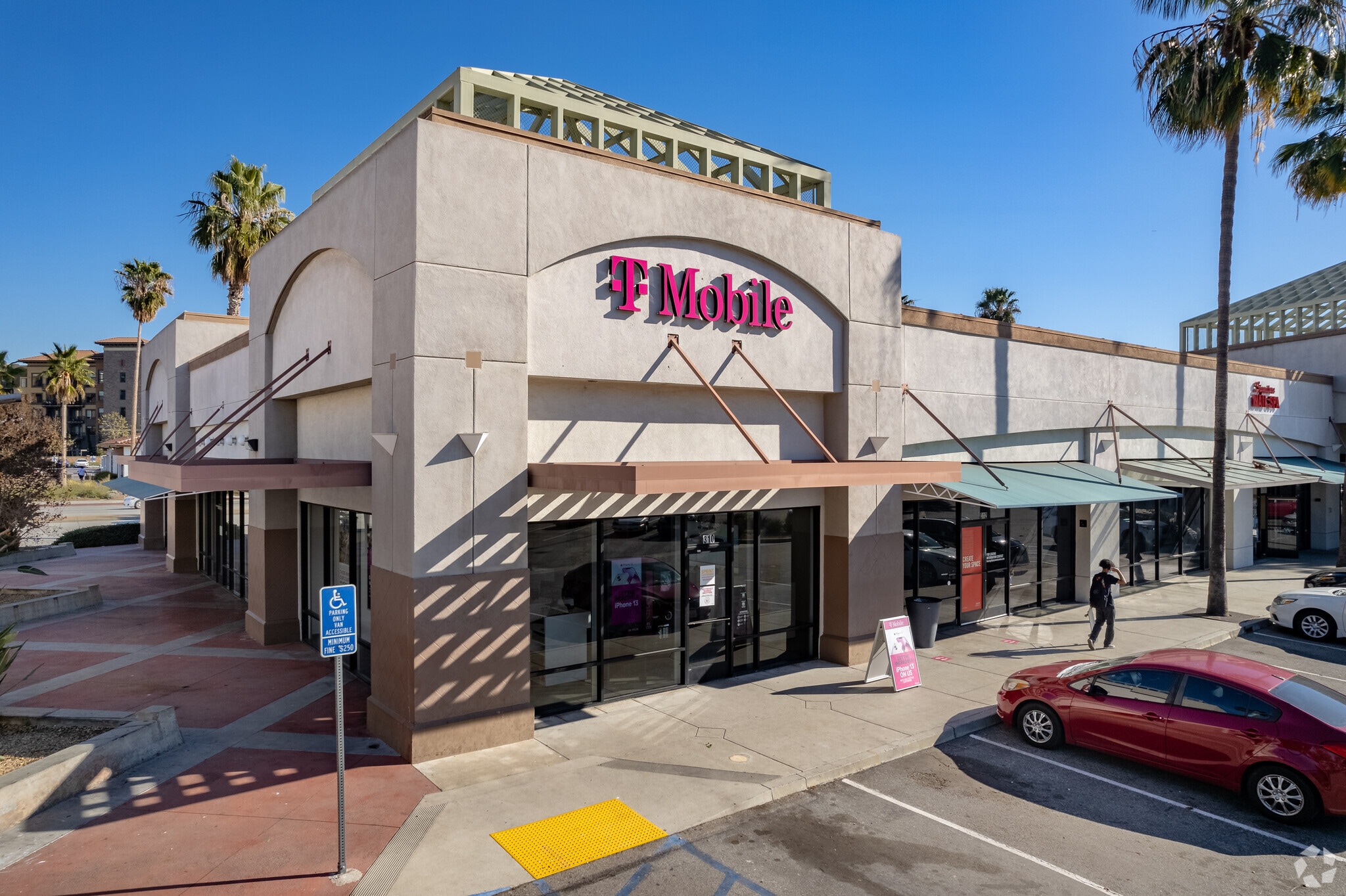 112 Plaza Dr, West Covina, CA for lease Primary Photo- Image 1 of 14