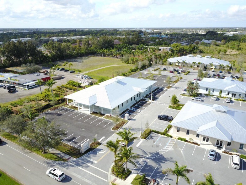 1111 SE Indian St, Stuart, FL à louer - Aérien - Image 3 de 7