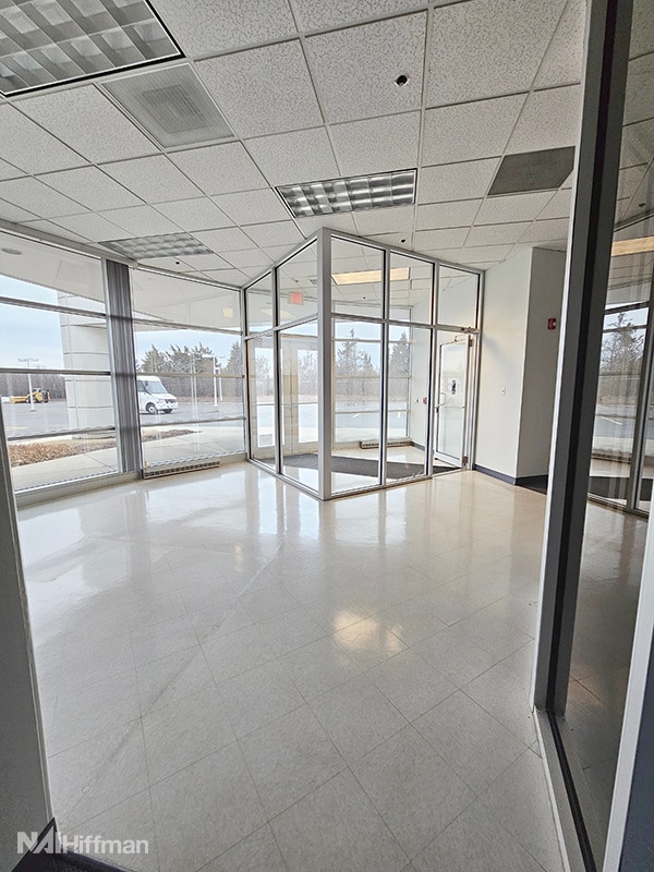 777 Oakmont Ln, Westmont, IL à louer Photo intérieure- Image 1 de 14