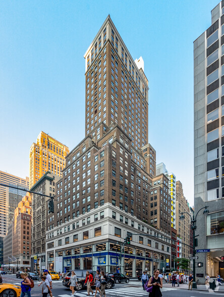 535 Fifth Ave, New York, NY à louer - Photo principale - Image 1 de 2