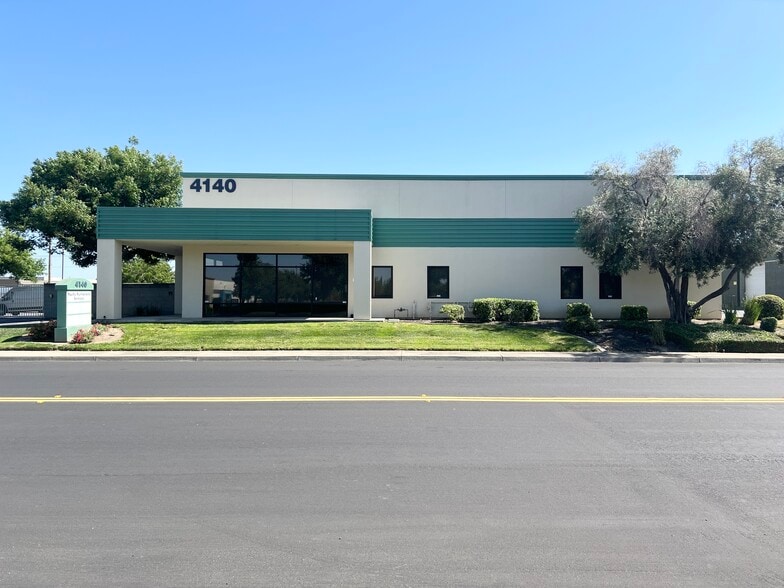 4120 Bangs Ave, Modesto, CA for lease - Building Photo - Image 2 of 9