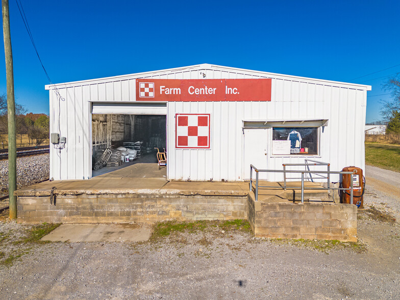 622 Depot St, Chapel Hill, TN à vendre - Photo principale - Image 1 de 44