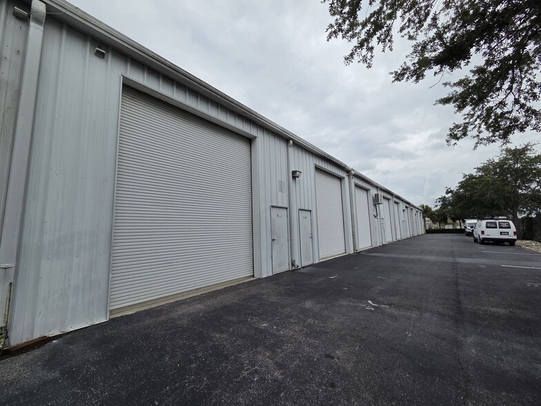 3550 Work Dr, Fort Myers, FL for lease - Building Photo - Image 3 of 12
