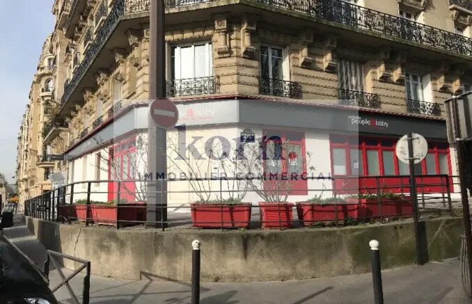 Commerce de détail dans Paris à louer Photo du bâtiment- Image 1 de 2