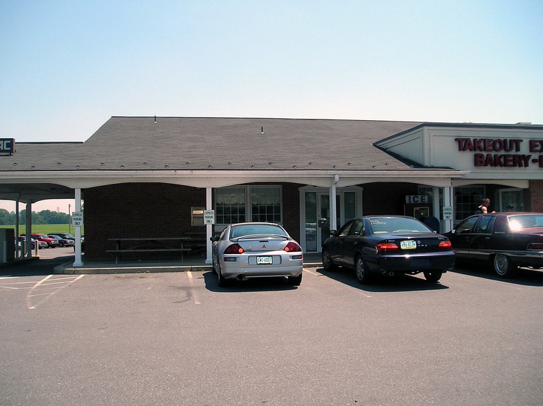 1465B Lancaster Rd, Manheim, PA for lease - Building Photo - Image 2 of 6