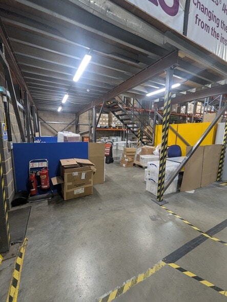 Selborne Rd, Alton for lease - Interior Photo - Image 3 of 11