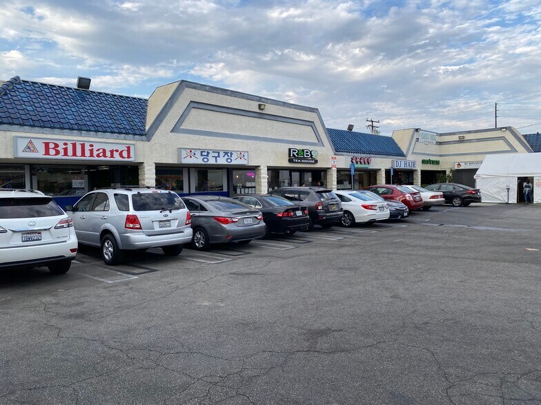 1825 W Redondo Beach Blvd, Gardena, CA à louer - Photo du bâtiment - Image 3 de 9