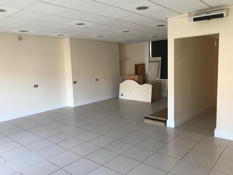 227 Southwick Rd, Sunderland à louer - Photo du bâtiment - Image 2 de 3