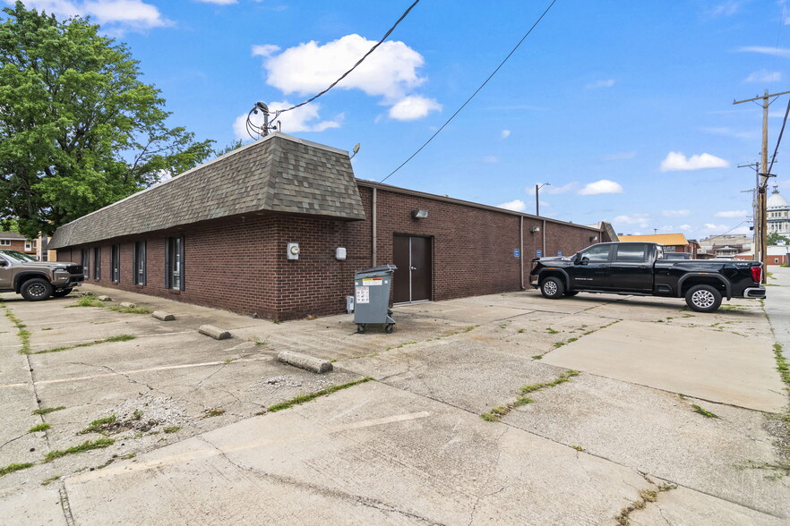 900 S Spring St, Springfield, IL for sale - Building Photo - Image 3 of 17